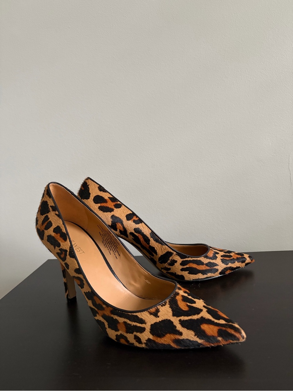 Nine West Leopard Print Pointed Toe High Heels Leather Pumps, Size 10.